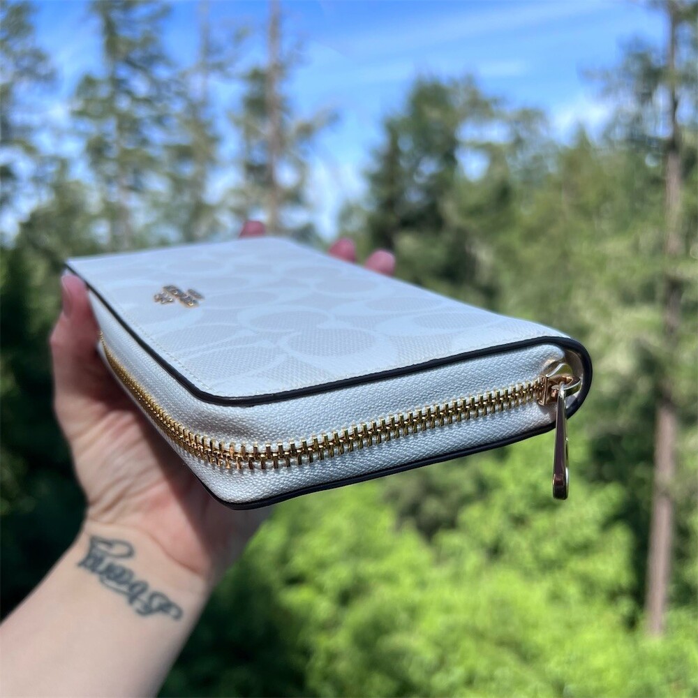 COACH Long Zip-Around Wallet Chalk White Signature Canvas Gold Hardware AUTHENTC - Picture 5 of 12